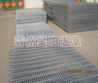 Greenhouse mobile seedbed